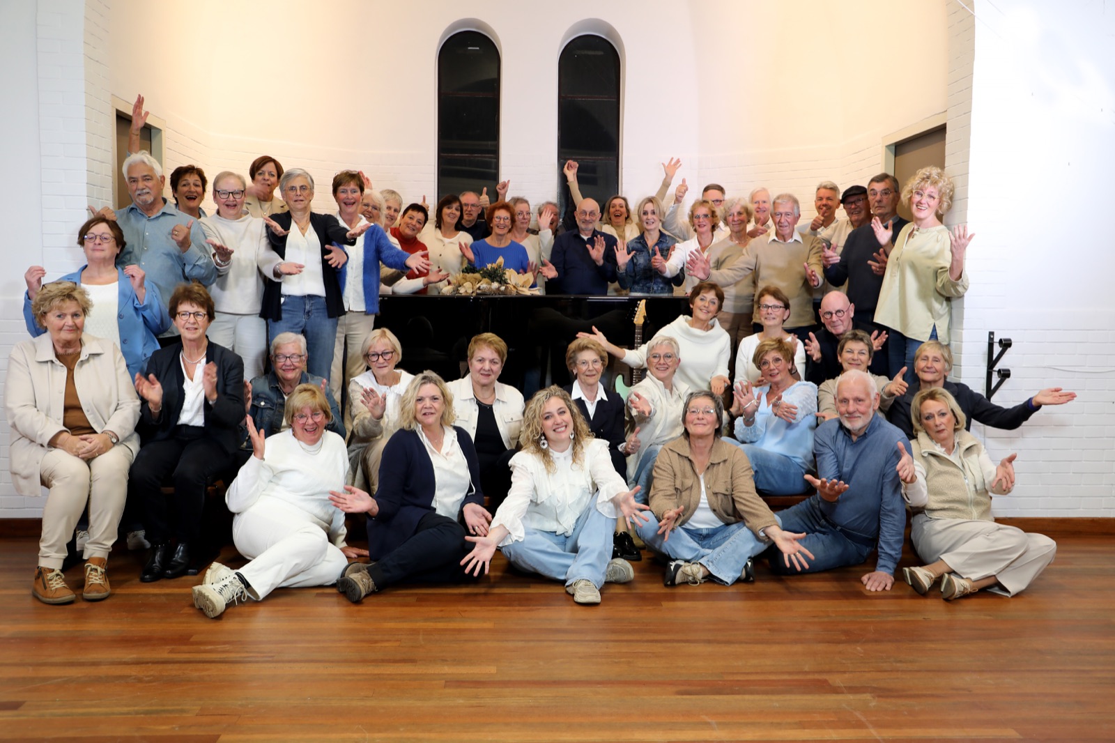 Groepsfoto van zangvereniging Bobowaro